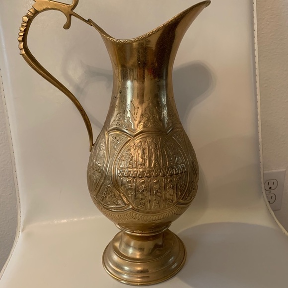 Pitcher - Picture 4 of 7